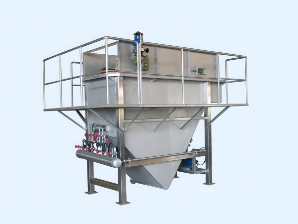 جهاز تعويم بالهواء المذاب مع ألواح مائلة